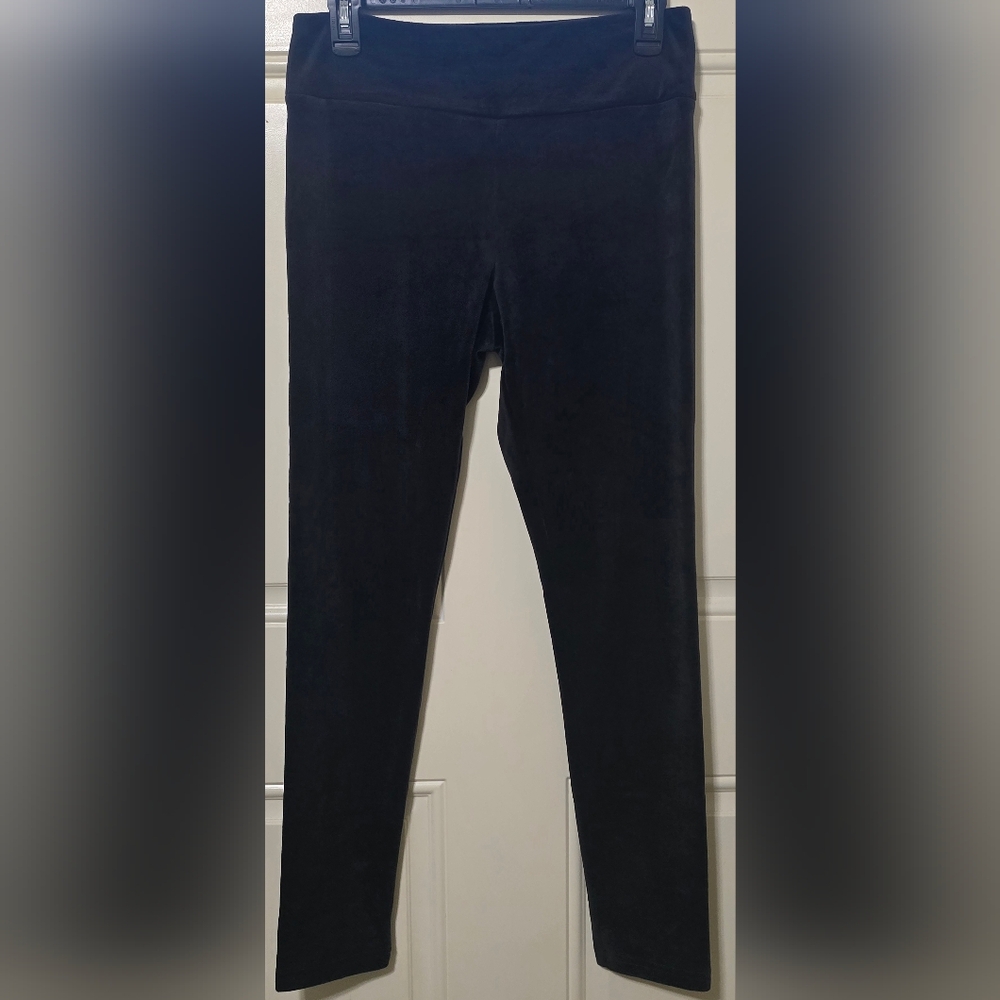 NWOT NBW Black velvet feel leggings